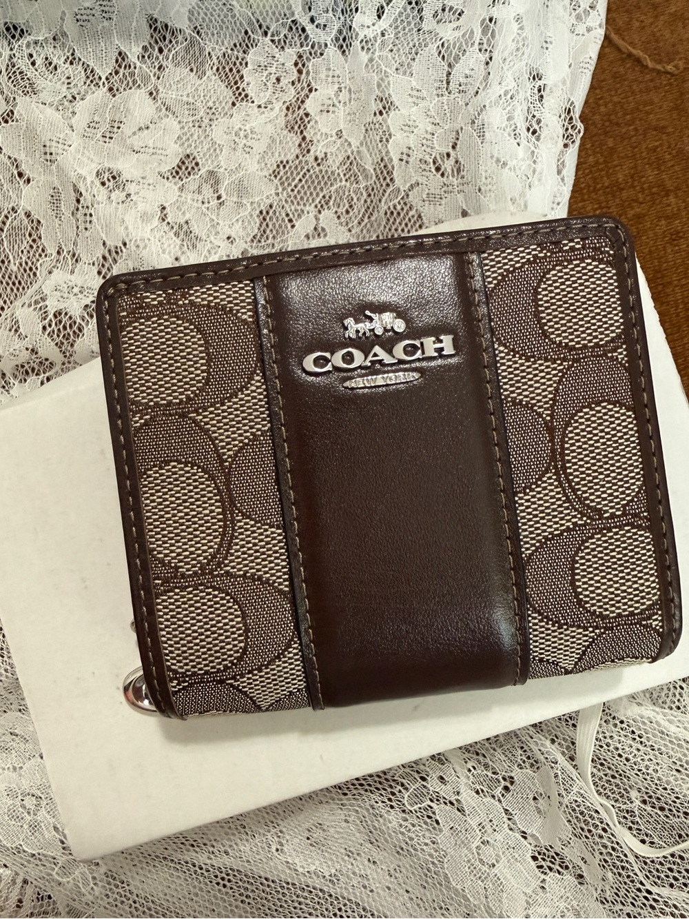 Snap Wallet In Signature Jacquard - Picture 2 of 5